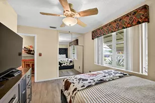 133 Greenbrier Dr, Palm Springs, FL 33461 - Photo 13