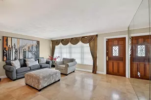 133 Greenbrier Dr, Palm Springs, FL 33461 - Photo 9