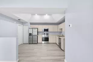 4062 Garden Villas Ct, Fort Pierce, FL 34982 - Photo 9