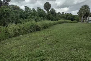 13827 S Indian River Dr, Jensen Beach, FL 34957 - Photo 17