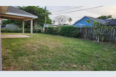 1094 SW Gatlin Boulevard, Port Saint Lucie, FL 34953 - Photo 17