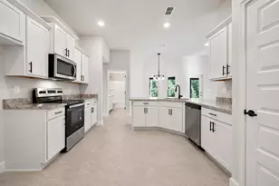 372 SW Feldman Ave, Port Saint Lucie, FL 34953 - Photo 3