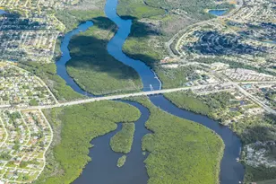 372 SW Feldman Ave, Port Saint Lucie, FL 34953 - Photo 25