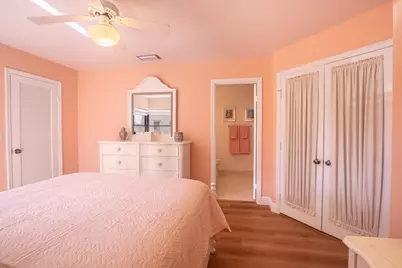 533 Prestwick Circle, Palm Beach Gardens, FL 33418 - Photo 17