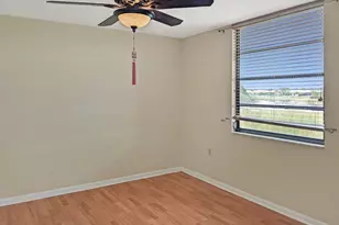 3520 Whitehall Dr, West Palm Beach, FL 33401 - Photo 9