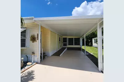 218 W Caribbean, Port Saint Lucie, FL 34952 - Photo 5