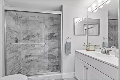 140 Yacht Club 107 Way #107, Hypoluxo, FL 33462 - Photo 17