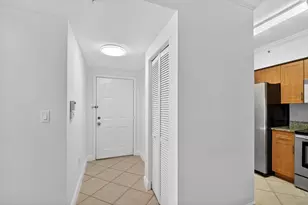 6511 Emerald Dunes Dr, West Palm Beach, FL 33411 - Photo 7
