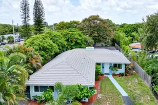 1680 NE 34th Ln, Oakland Park, FL 33334 - Photo 3