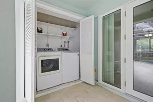 1680 NE 34th Ln, Oakland Park, FL 33334 - Photo 27