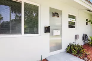 1680 NE 34th Ln, Oakland Park, FL 33334 - Photo 31