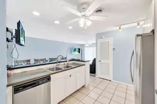 130 Cypress Club Dr, Pompano Beach, FL 33060 - Photo 9