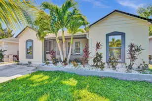 717 N E St, Lake Worth Beach, FL 33460 - Photo 3