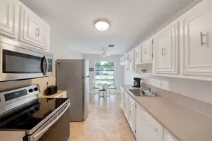 13670 Via Flora, Delray Beach, FL 33484 - Photo 9