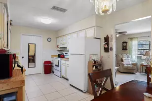 3324 S Jenkins Rd, Fort Pierce, FL 34981 - Photo 9