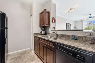 580 S Sapodilla Ave, West Palm Beach, FL 33401 - Photo 13