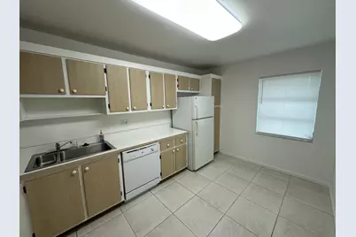 5775 W Fernley Drive W #112, West Palm Beach, FL 33415 - Photo 5