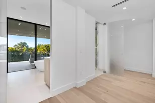 541 Golden Harbour Dr, Boca Raton, FL 33432 - Photo 45