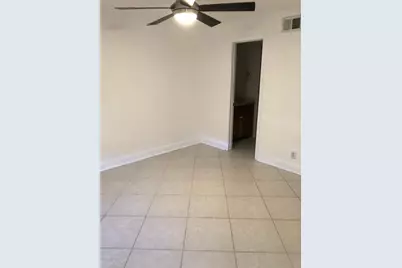 21911 Lake Forest Circle #204, Boca Raton, FL 33433 - Photo 11