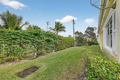 906 Mariner Bay Boulevard, Hutchinson Island, FL 34949 - Photo 33