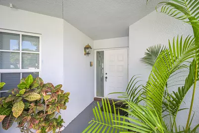 17094 Boca Club Boulevard #4, Boca Raton, FL 33487 - Photo 3