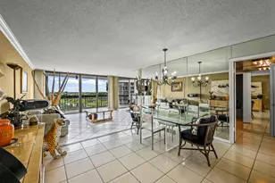 2425 Presidential Way, West Palm Beach, FL 33401 - Photo 27