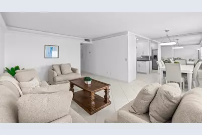 4013 Yarmouth A, Boca Raton, FL 33434 - Photo 5