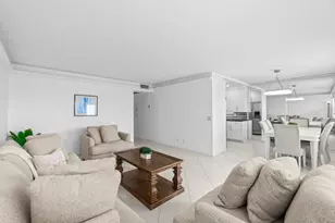 4013 Yarmouth A, Boca Raton, FL 33434 - Photo 5