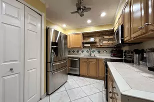 1805 SW 81st Ave, Davie, FL 33324 - Photo 7