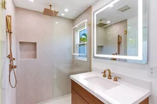 210 Gregory Rd, West Palm Beach, FL 33405 - Photo 29