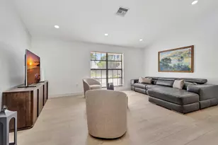 1915 New Haven Ave, Wellington, FL 33414 - Photo 23