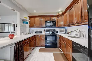 123 Saxony C, Delray Beach, FL 33446 - Photo 11