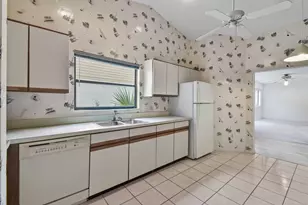 3180 NW 6th St, Delray Beach, FL 33445 - Photo 9