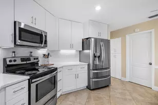 145 Eagleton Ct, Palm Beach Gardens, FL 33418 - Photo 7