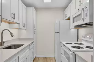 131 Doolen Ct, North Palm Beach, FL 33408 - Photo 3