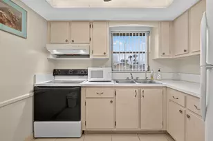 2691 Dudley Dr E, West Palm Beach, FL 33415 - Photo 13