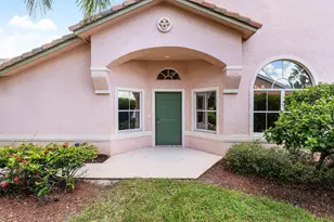 10674 Pelican Dr, Wellington, FL 33414 - Photo 3