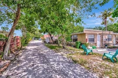 3063 Floweva Street #A, Palm Springs, FL 33406 - Photo 11