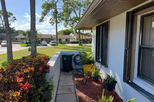 6117 Fairfield Cir, Greenacres, FL 33463 - Photo 5