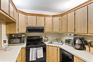 1102 Green Pine Blvd, West Palm Beach, FL 33409 - Photo 9