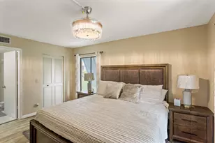 1102 Green Pine Blvd, West Palm Beach, FL 33409 - Photo 13