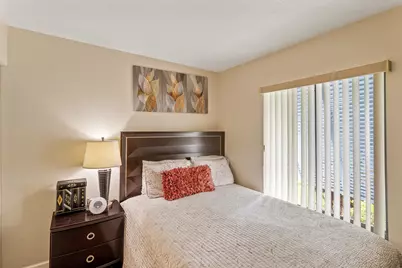 1102 Green Pine Boulevard #H1, West Palm Beach, FL 33409 - Photo 15