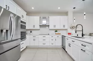 819 NW 42nd Pl, Deerfield Beach, FL 33064 - Photo 3