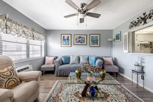 393 Windsor Q, West Palm Beach, FL 33417 - Photo 5