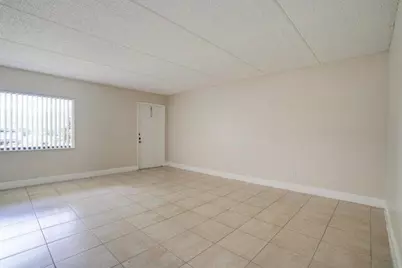 1104 Meadows Circle, Boynton Beach, FL 33436 - Photo 7