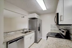 1104 Meadows Cir, Boynton Beach, FL 33436 - Photo 11