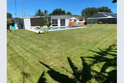 403 21st Place SE, Vero Beach, FL 32962 - Photo 11