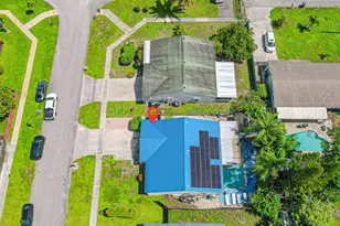 5018 E Canal Circle E, Lake Worth, FL 33467 - Photo 3