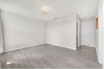 5688 Mentmore Drive, West Palm Beach, FL 33407 - Photo 13