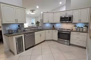 115 Ramblewood Cir, Royal Palm Beach, FL 33411 - Photo 3